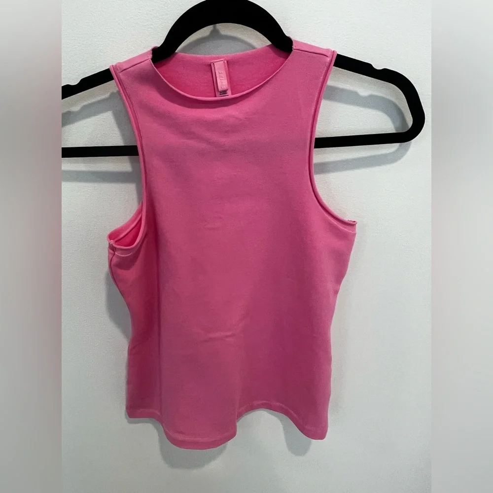 Skims Outdoor Mock Neck Tank Bubble Gum - Picture 3 of 4